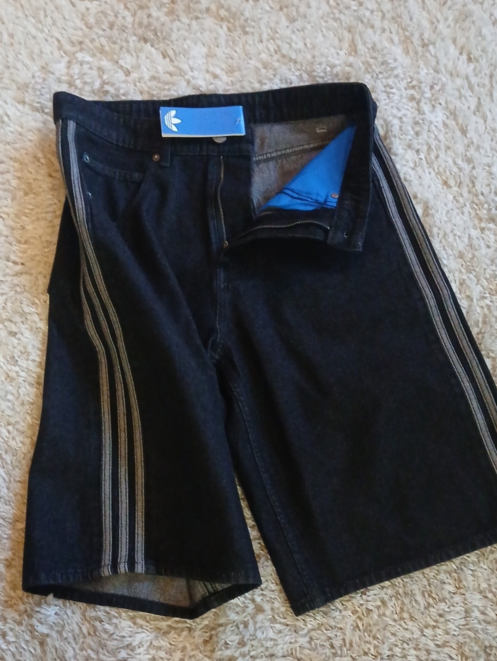 NWT ADIDAS SHORTS - Picture 4 of 6